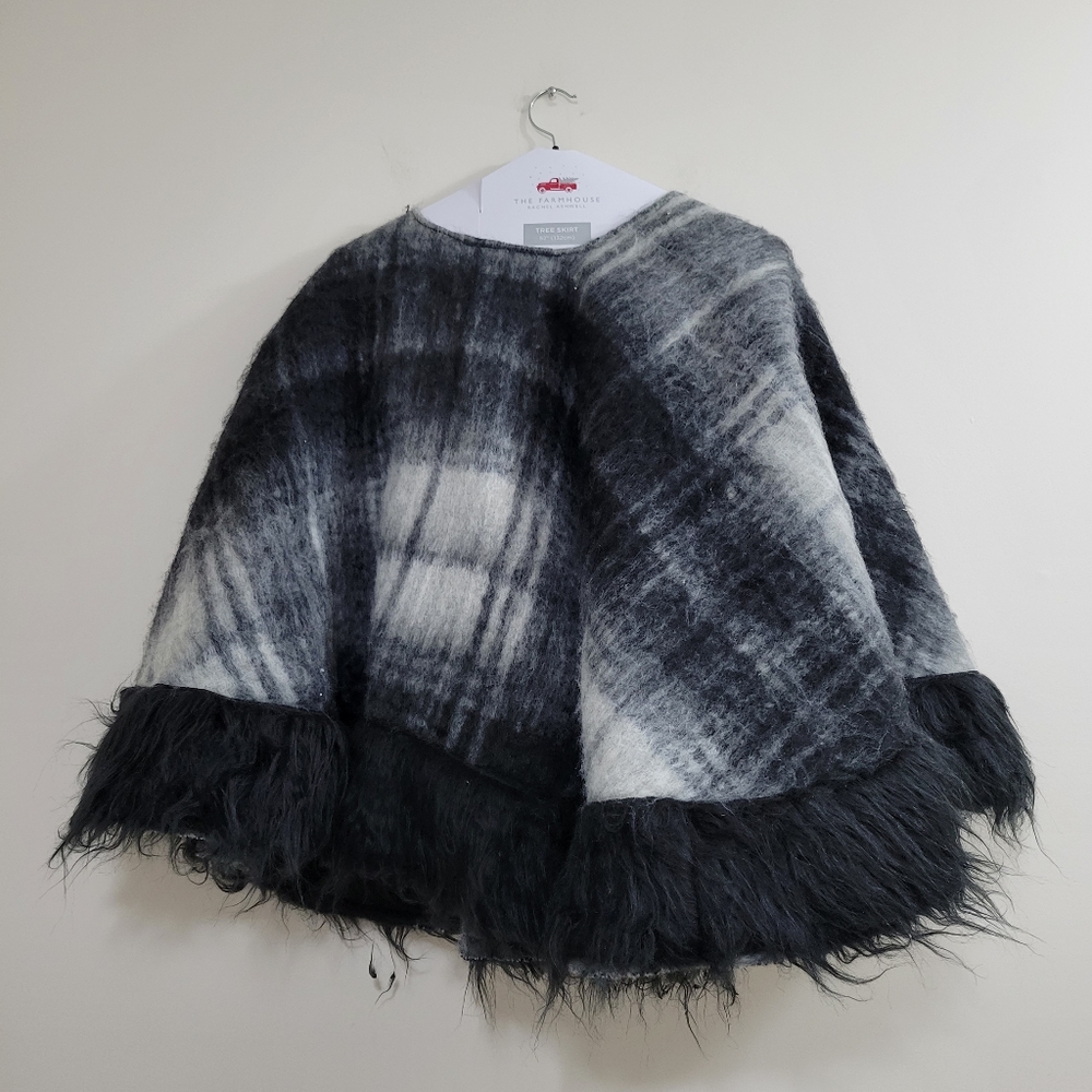 Rachel Ashwell Christmas tree skirt plaid furry new
